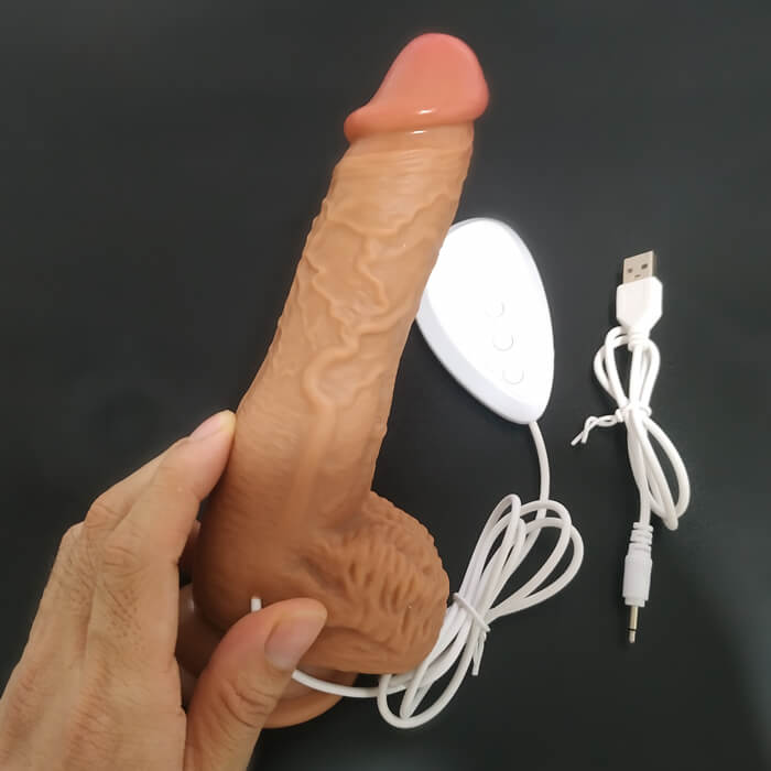 duong-vat-gia-nhieu-tinh-nang-gan-guoc-5 Dương vật giả gân guốc đa chức năng 5