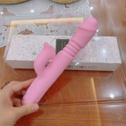 Cu giả thụt và liếm hột le có nhánh